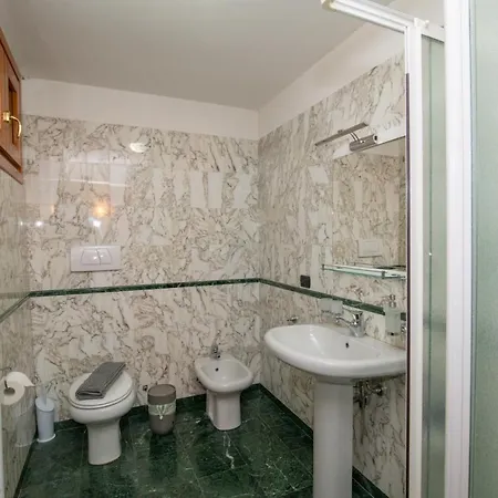 Villa Rina Deluxe And Porto Ceresio